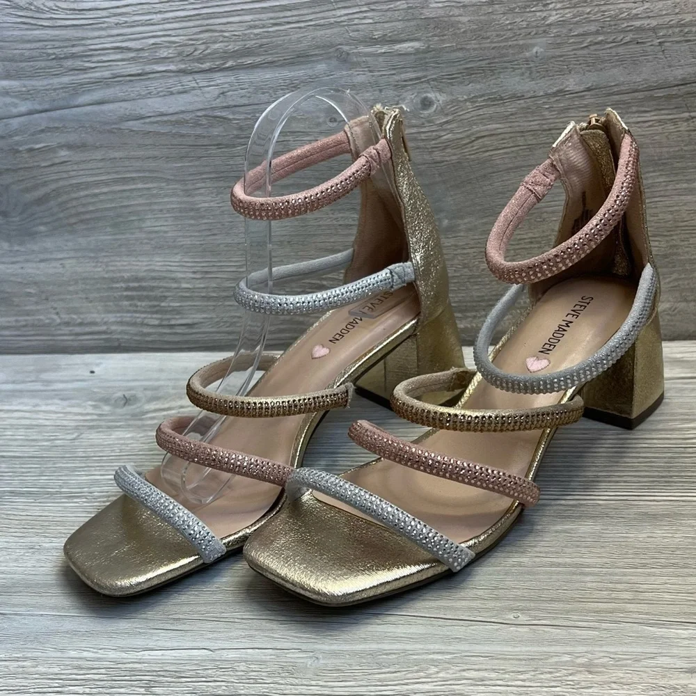 Steve Madden kids Jlucyy strappy metals chunky heel sandal kids 6 woman’s 7.5
